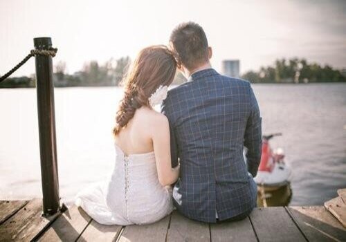 女方有过错离婚怎么判抚养权